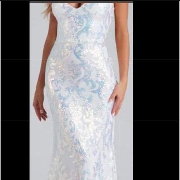 Prom dresses - Picture 2 of 2